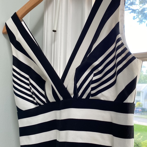 WHBM, woman’s size 00, dress. - Picture 9 of 12